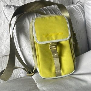 Lululemon small strap bag/belt bag